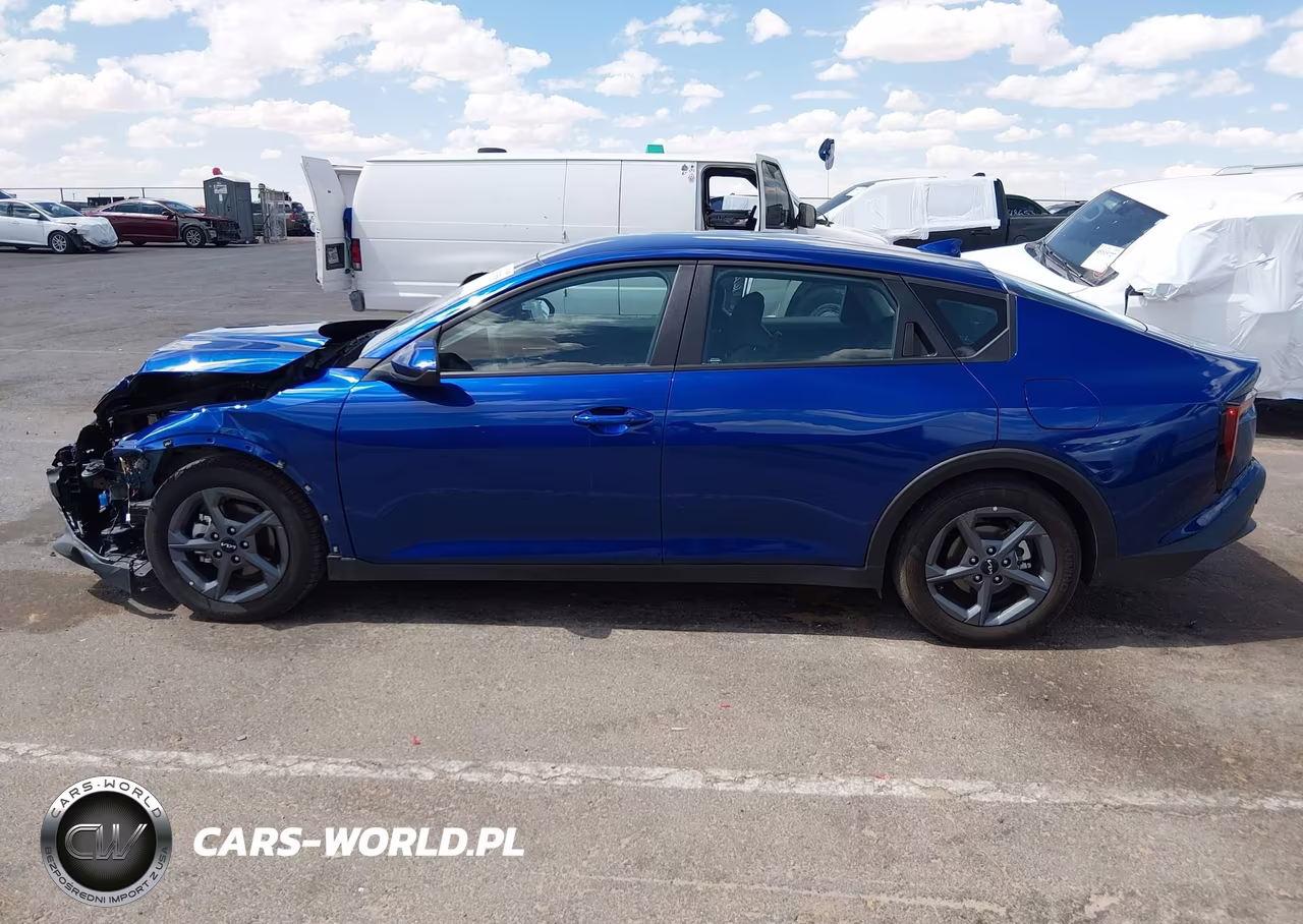 2025 Kia K4 Lxs VIN:3KPFT4DE3SE034443 - 14