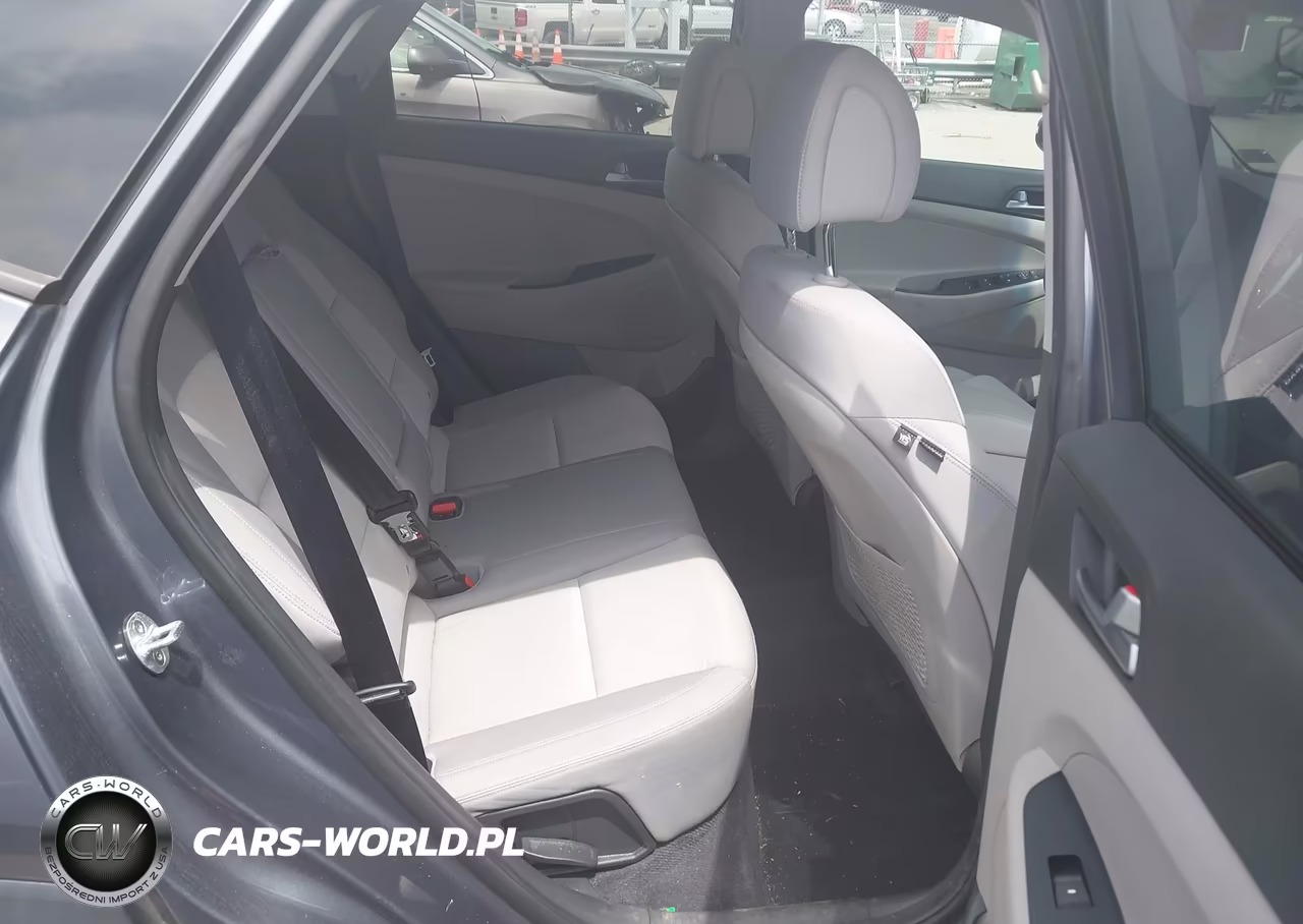 2017 Hyundai Tucson Sport VIN:KM8J3CA28HU393386 - 8