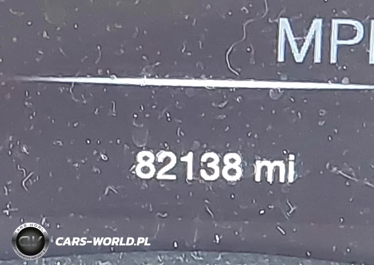 2018 Jeep Grand Cherokee Altitude 4X4 VIN:1C4RJFAG6JC421711 - 15