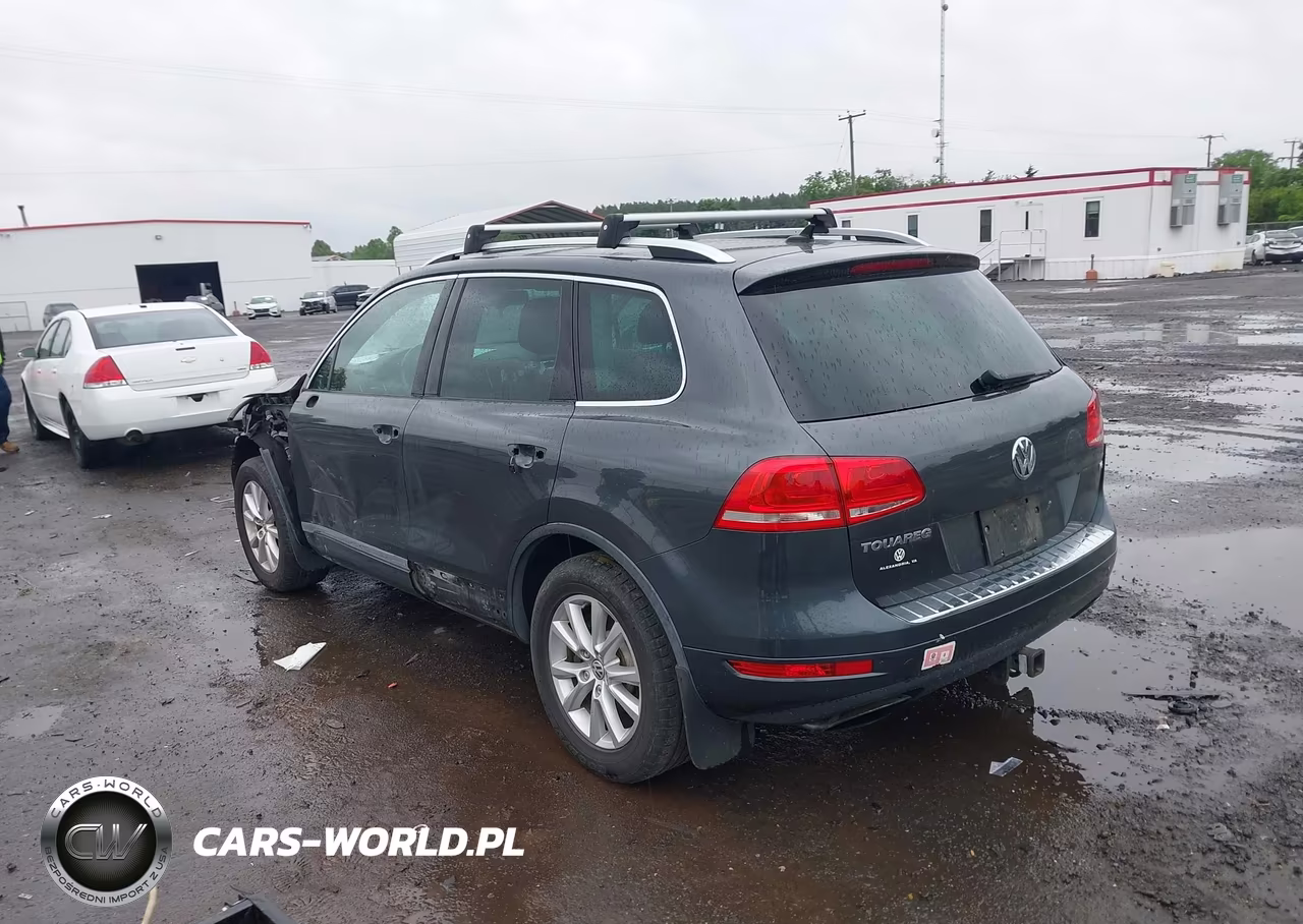 2014 Volkswagen Touareg 3.6L Sport VIN:WVGEF9BP8ED007695 - 3