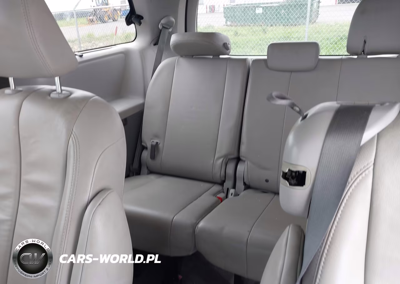 2014 Toyota Sienna Xle V6 8 Passenger VIN:5TDYK3DC7ES515794 - 18