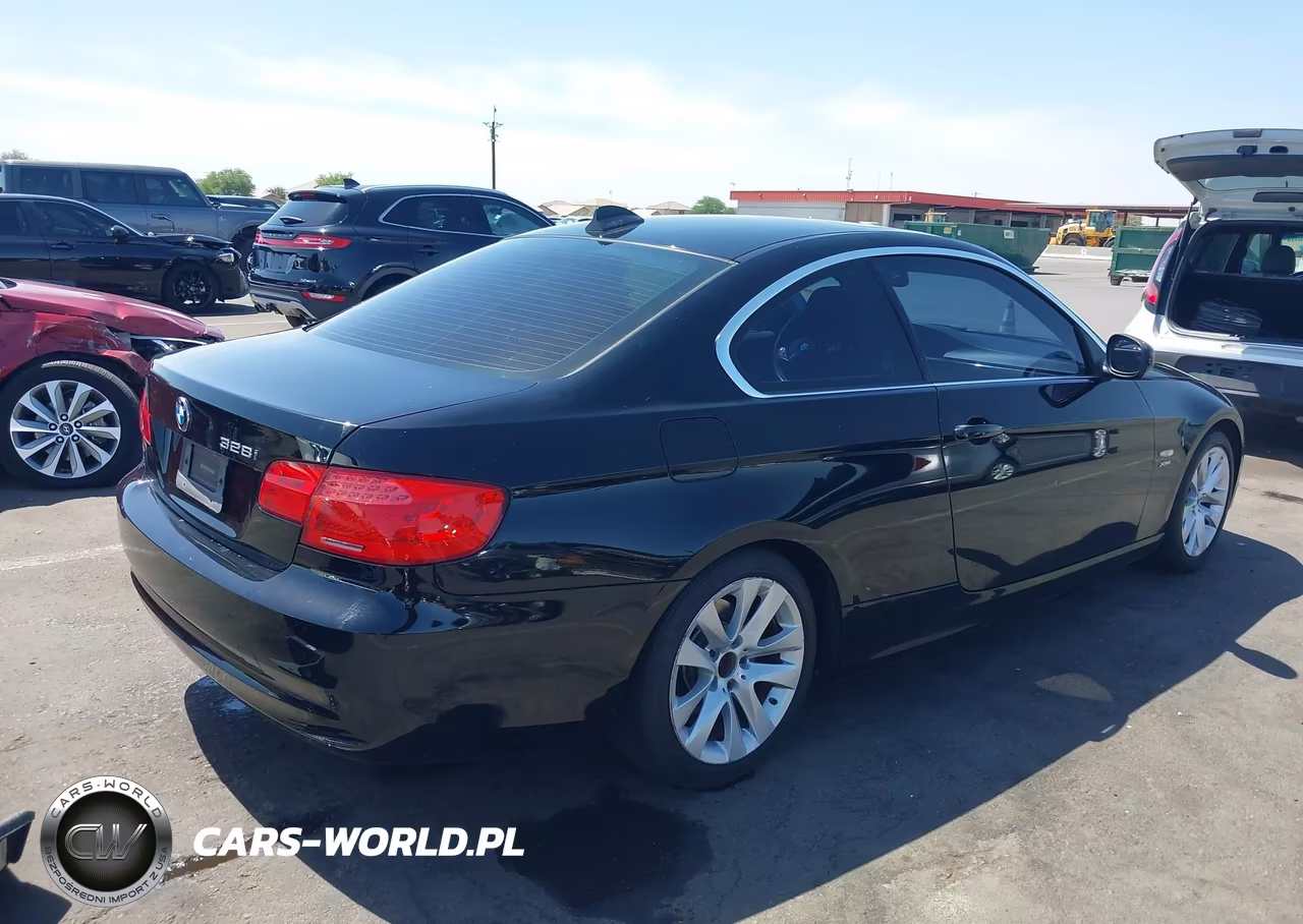2011 BMW 328I xDrive VIN:WBAKF5C55BE395906 - 4