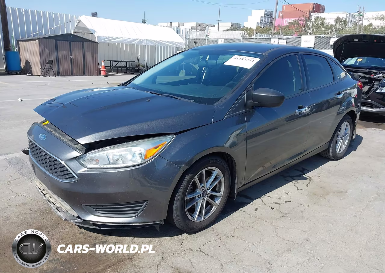 2018 Ford Focus S VIN:1FADP3E20JL304850 - 2