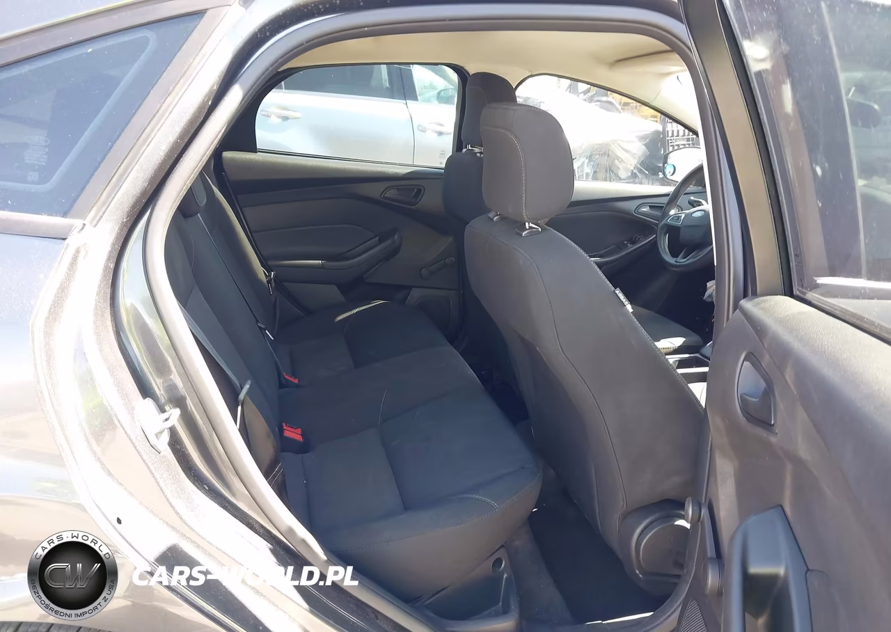 2018 Ford Focus S VIN:1FADP3E20JL304850 - 8