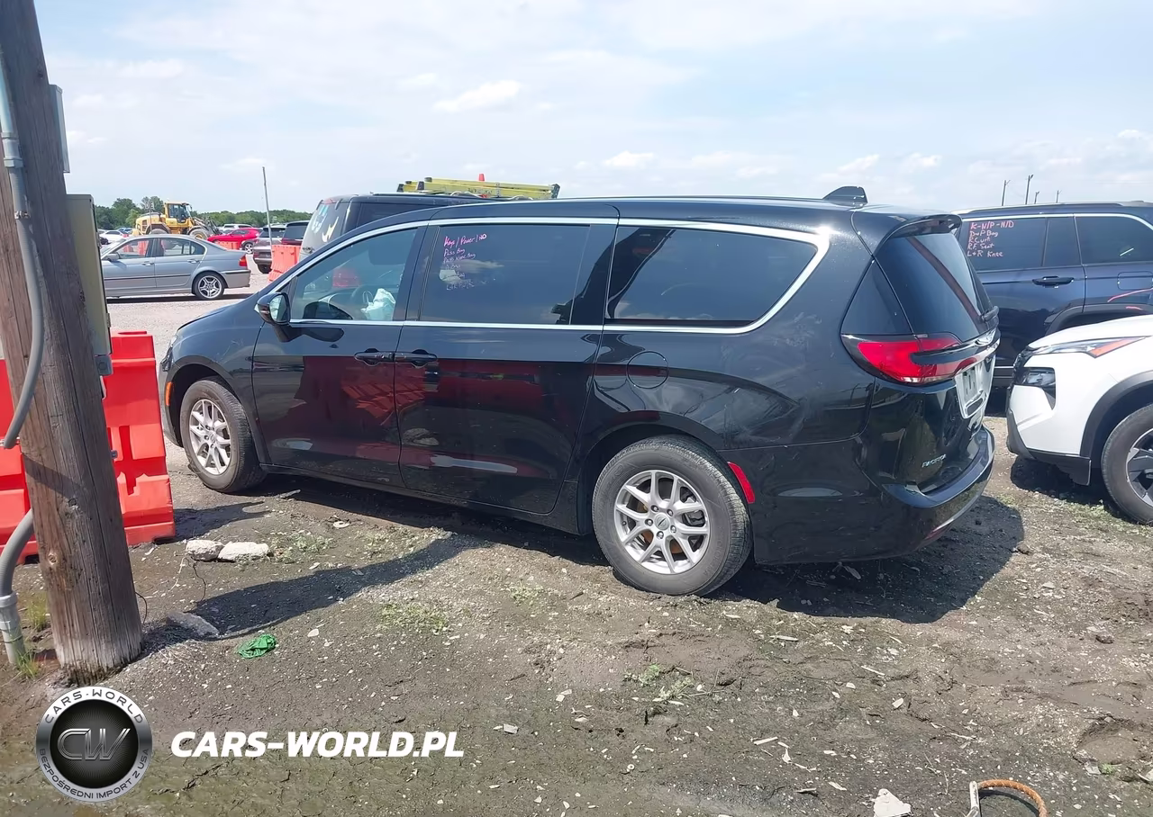 2025 Chrysler Pacifica Select VIN:2C4RC1BG7SR530683 - 14