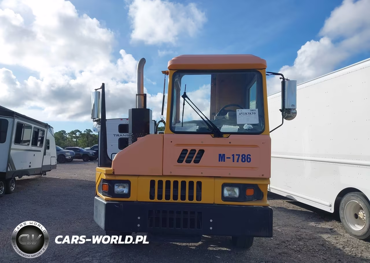 2017 Ottawa T2 Yard Spotter VIN:342420 - 12