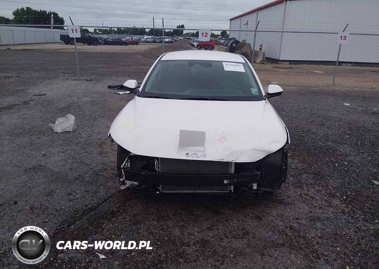 2025 Kia K4 Lxs VIN:3KPFT4DE0SE086970 - 13
