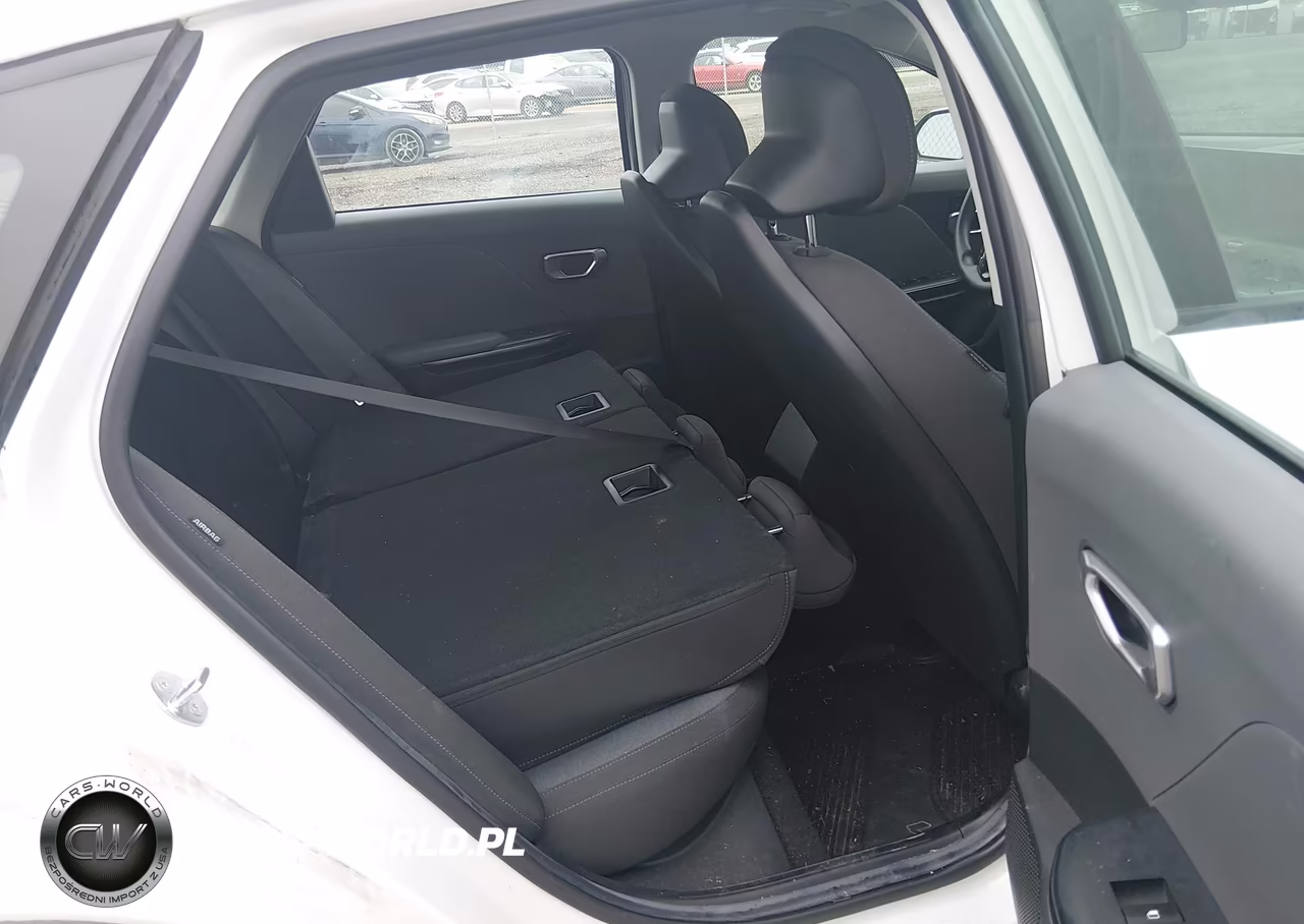 2025 Kia K4 Lxs VIN:3KPFT4DE0SE086970 - 8
