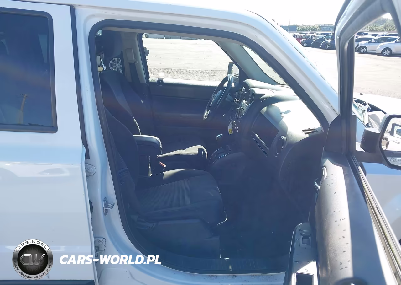 2016 Jeep Patriot Latitude VIN:1C4NJRFBXGD782911 - 5