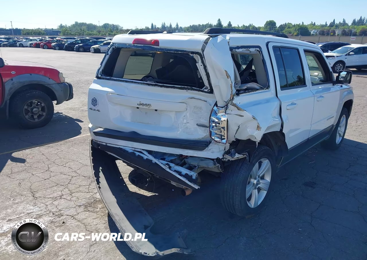 2016 Jeep Patriot Latitude VIN:1C4NJRFBXGD782911 - 6