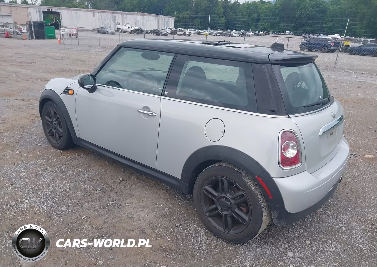 2011 Mini Cooper VIN:WMWSU3C51BT183168 - 3