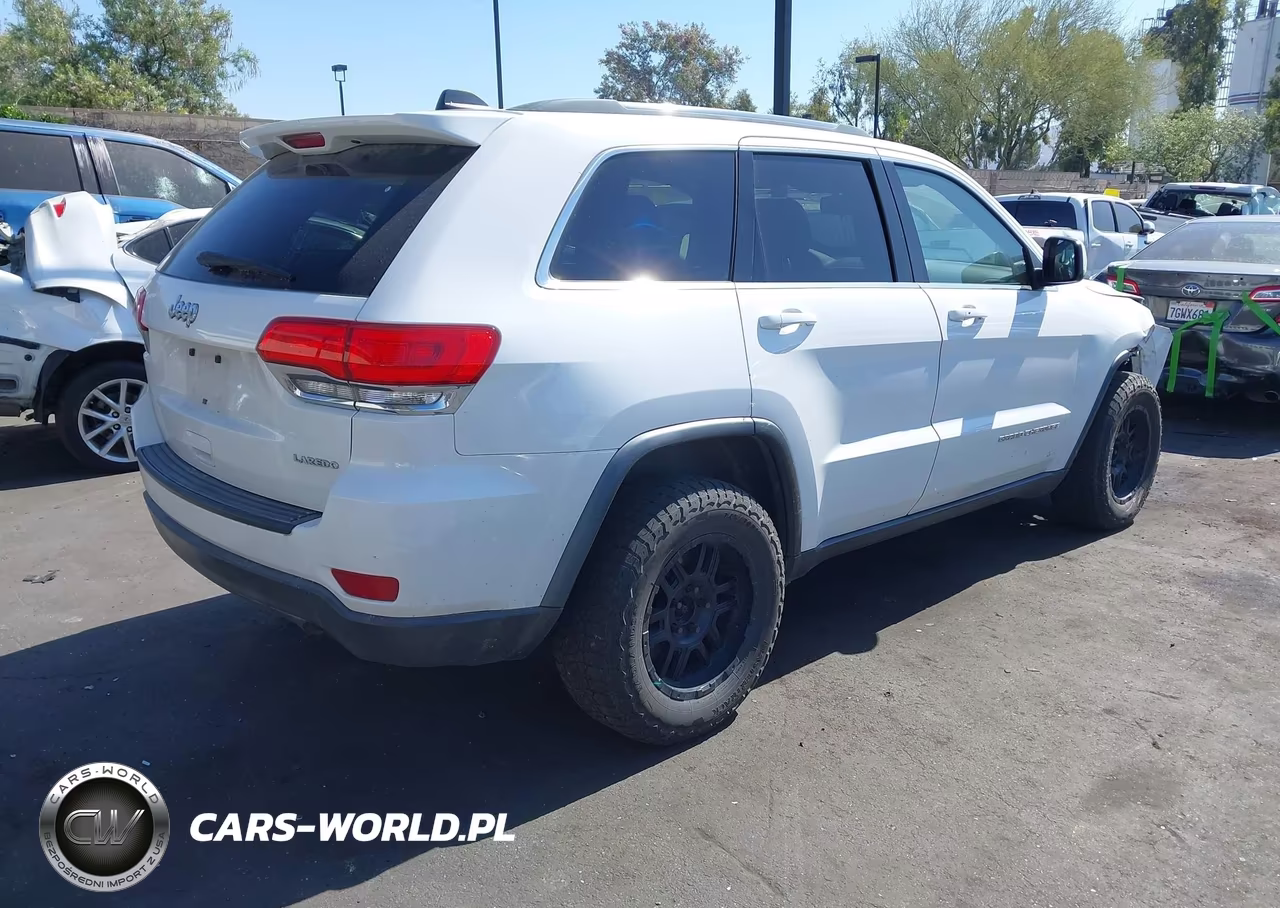 2016 Jeep Grand Cherokee Laredo VIN:1C4RJEAG9GC482571 - 4