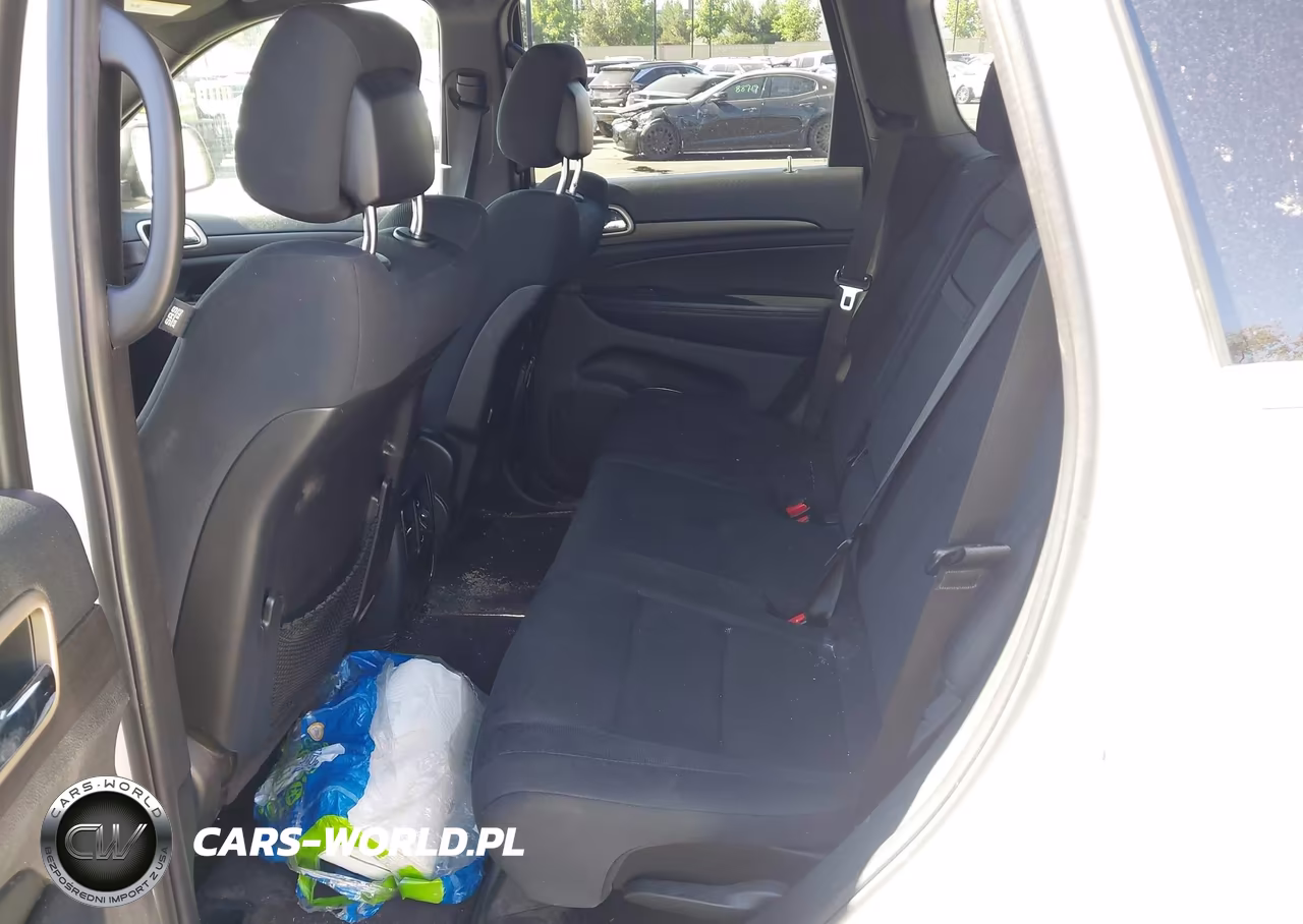 2016 Jeep Grand Cherokee Laredo VIN:1C4RJEAG9GC482571 - 8