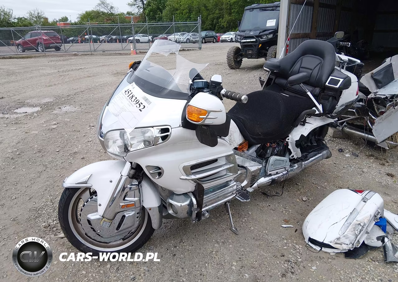 2004 Honda Gl1800 VIN:1HFSC47084A303899 - 2