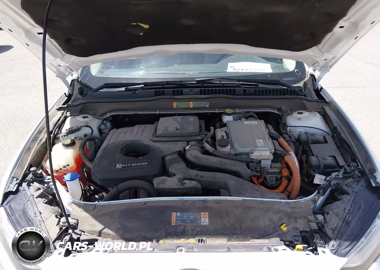 2018 Ford Fusion Hybrid S VIN:3FA6P0UU5JR212726 - 10