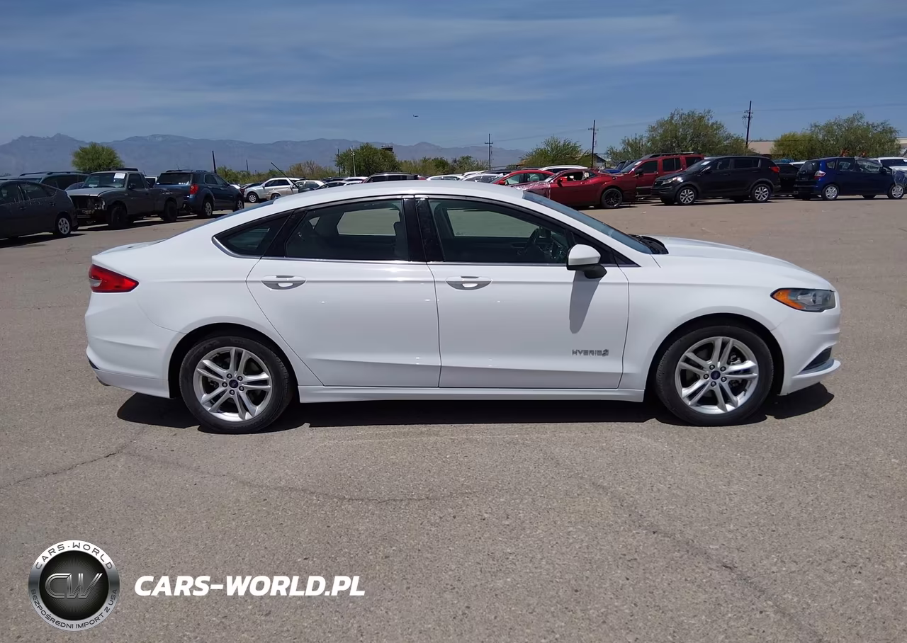 2018 Ford Fusion Hybrid S VIN:3FA6P0UU5JR212726 - 13