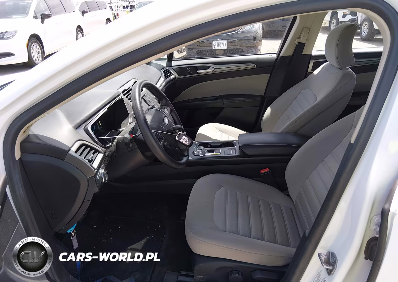 2018 Ford Fusion Hybrid S VIN:3FA6P0UU5JR212726 - 14
