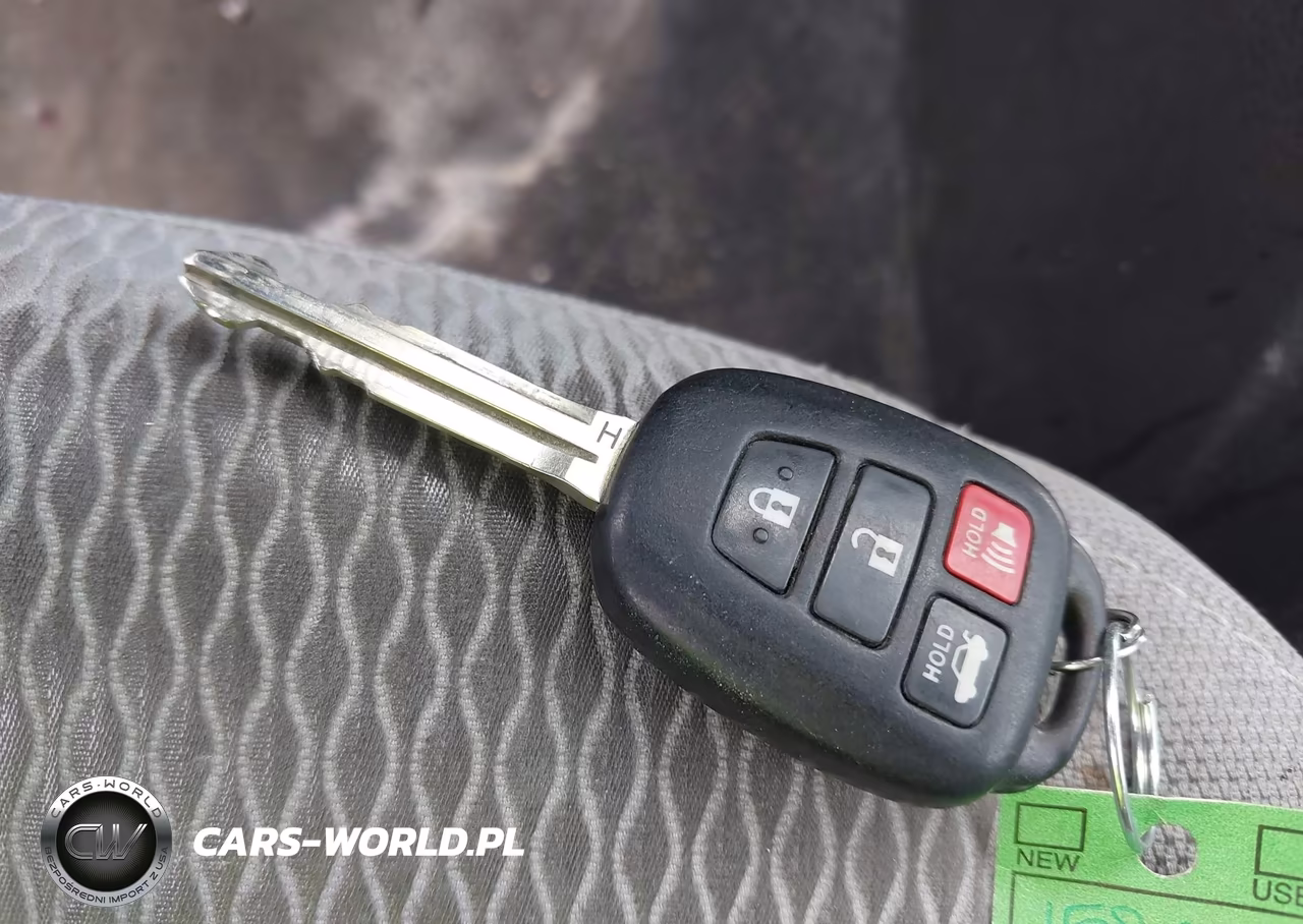 2017 Toyota Corolla Le VIN:5YFBURHE0HP660963 - 11