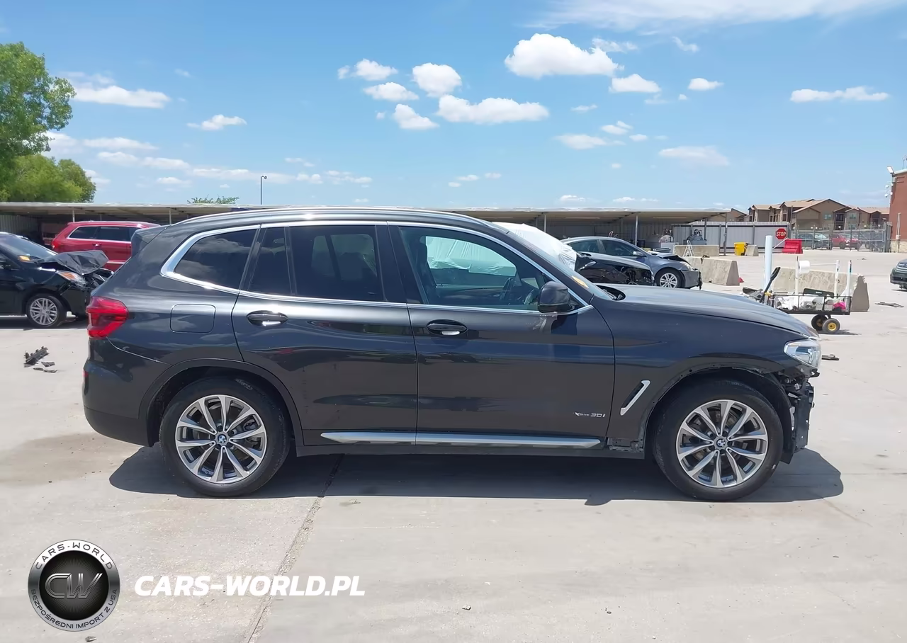 2018 BMW X3 xDrive30I VIN:5UXTR9C51JLD63908 - 14