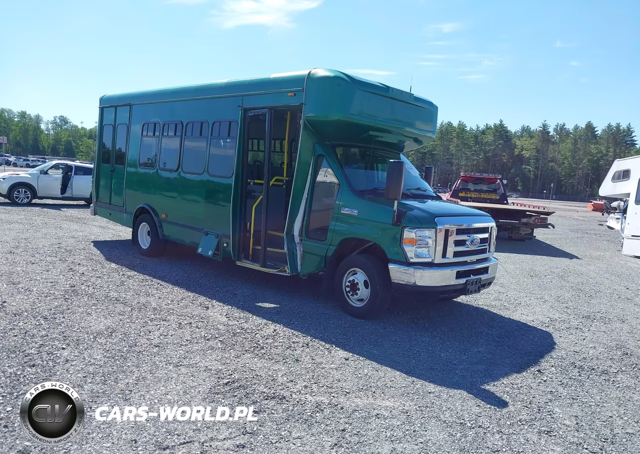 2016 Ford E-450 Cutaway