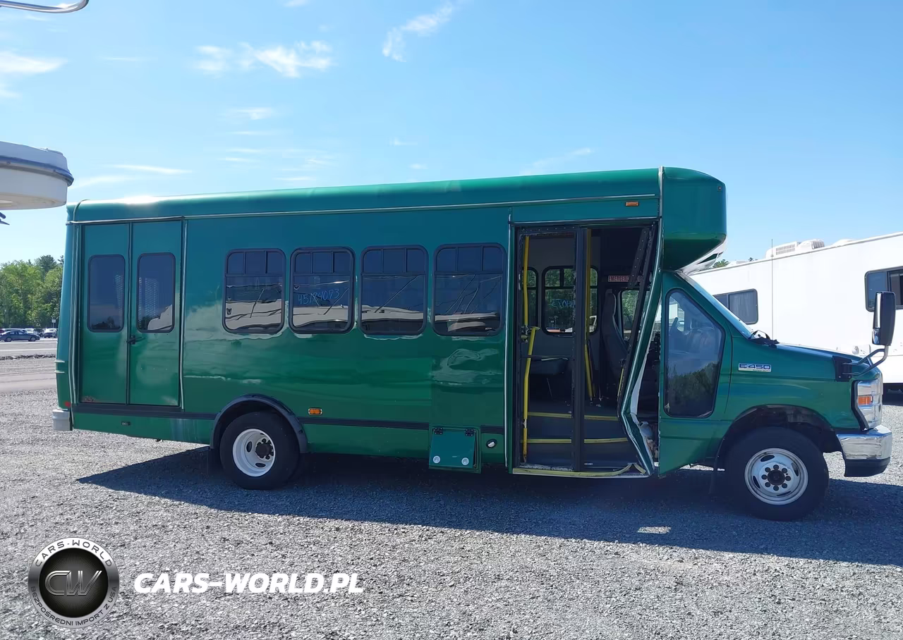 2016 Ford E-450 Cutaway VIN:1FDFE4FSXGDC10762 - 13