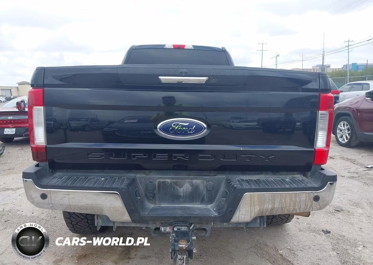 2018 Ford F-350 Xlt VIN:1FT8W3BT3JEB49436 - 16