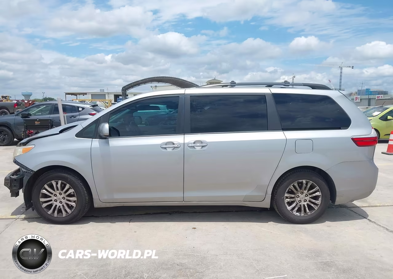 2015 Toyota Sienna Xle 8 Passenger VIN:5TDYK3DC5FS573002 - 15