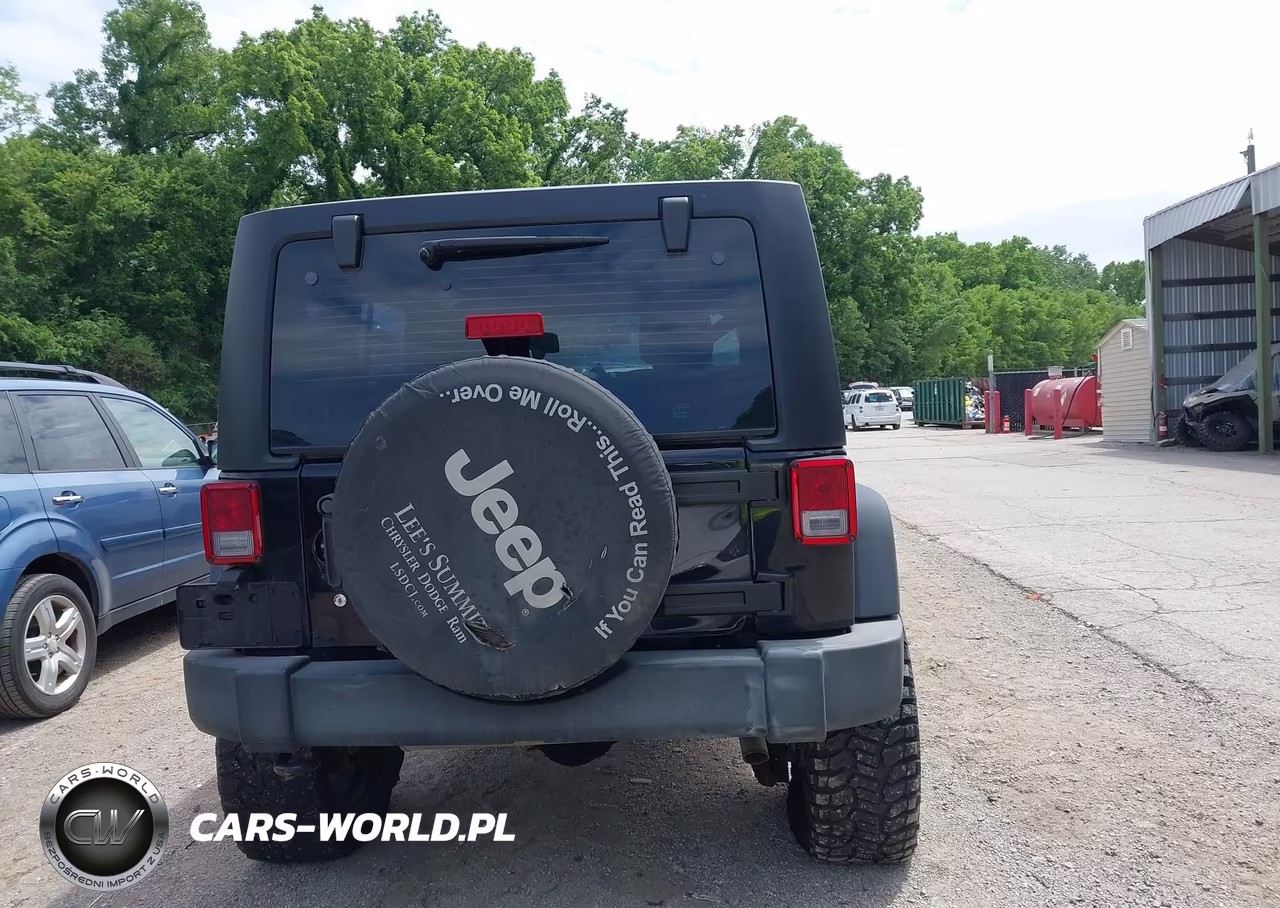 2016 Jeep Wrangler Unlimited Sport VIN:1C4BJWDG2GL133870 - 16