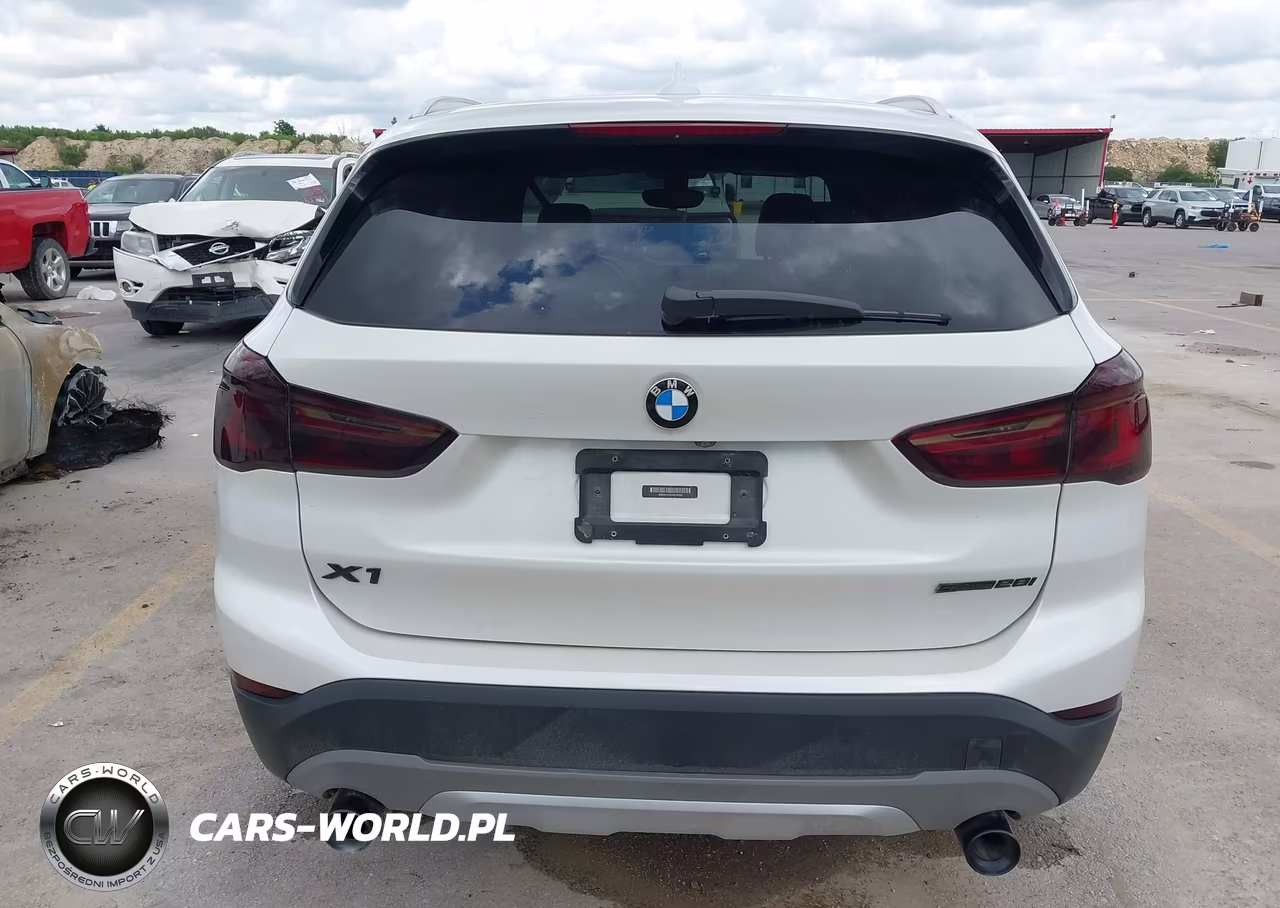 2018 BMW X1 Sdrive28I VIN:WBXHU7C32J5H42593 - 16