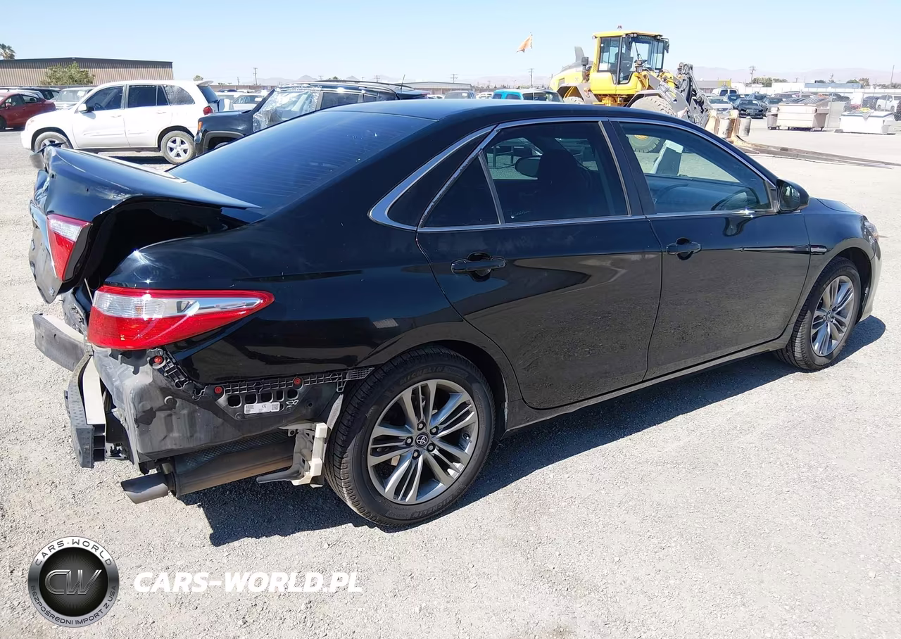 2017 Toyota Camry Se VIN:4T1BF1FK4HU351077 - 4
