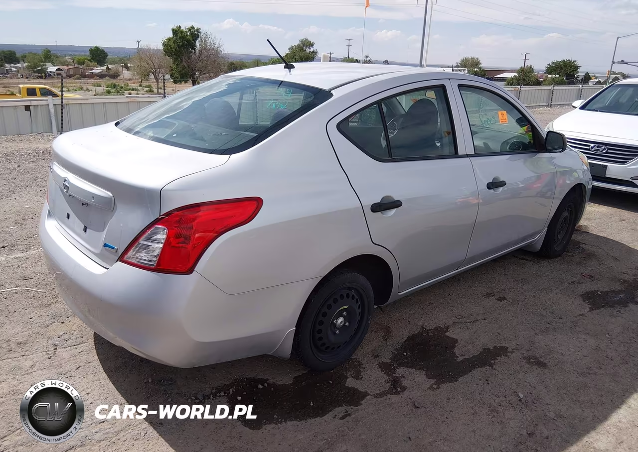 2012 Nissan Versa 1.6 S VIN:3N1CN7AP7CL919295 - 4