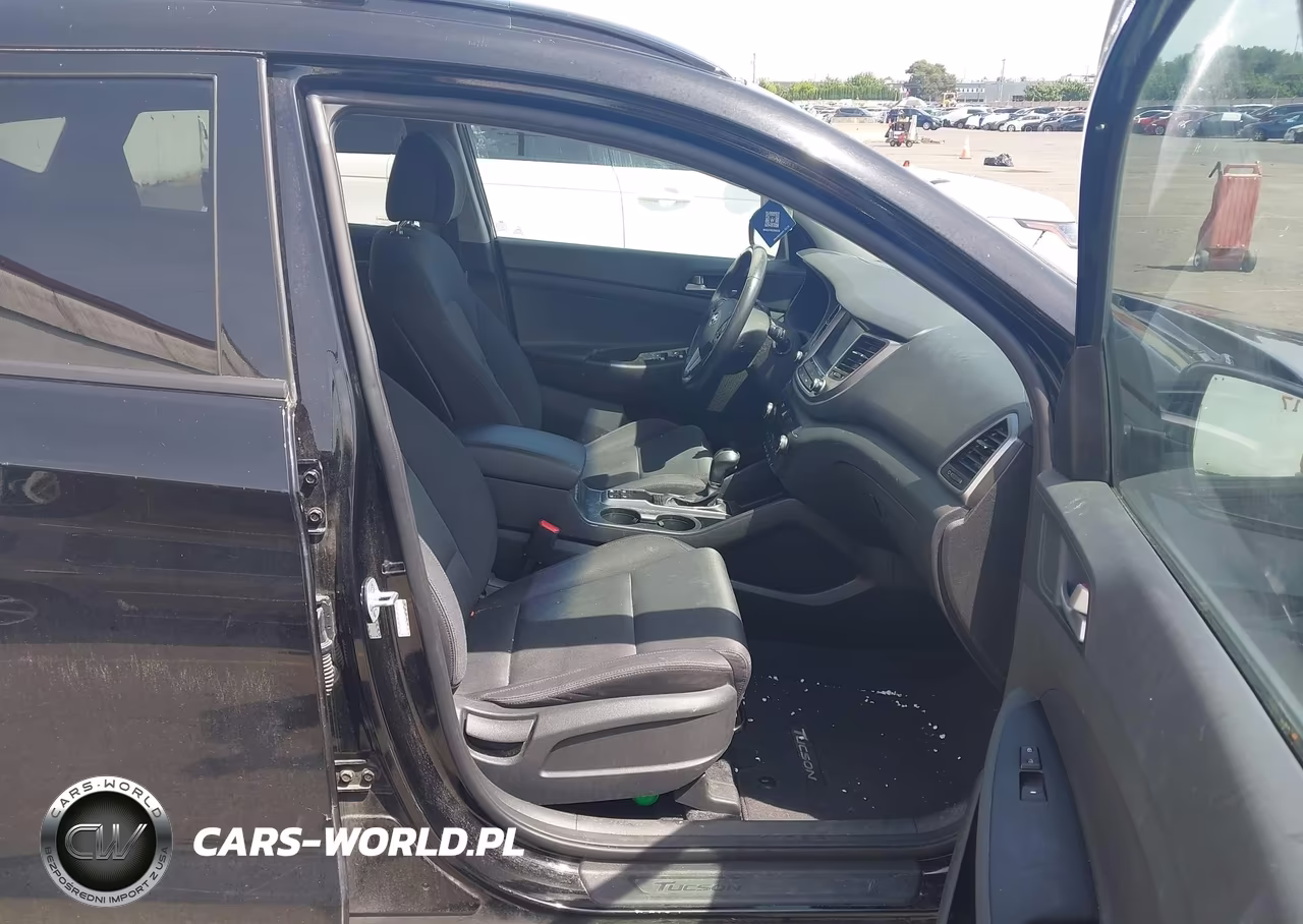 2018 Hyundai Tucson Value VIN:KM8J3CA28JU716017 - 5