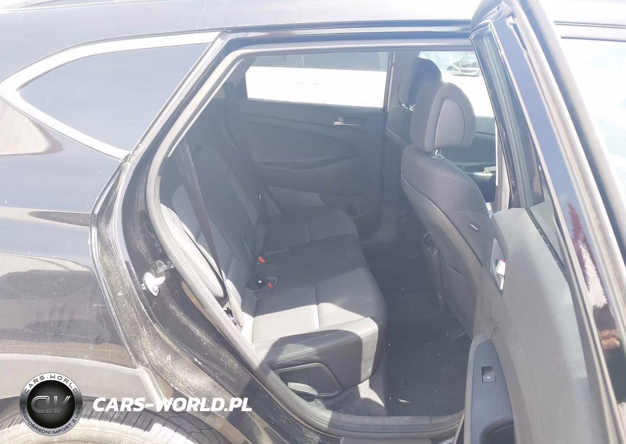 2018 Hyundai Tucson Value VIN:KM8J3CA28JU716017 - 8