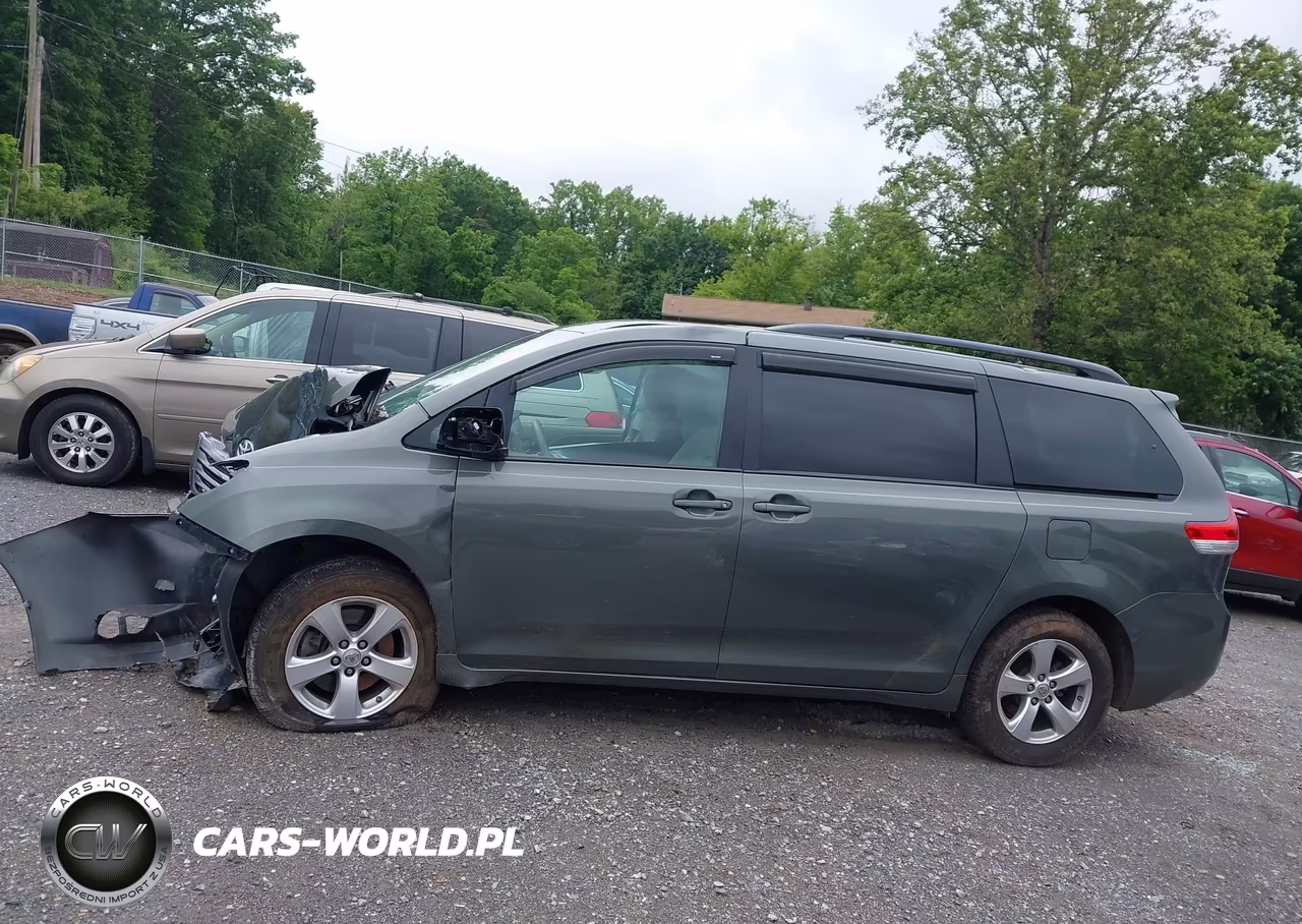 2013 Toyota Sienna Le V6 8 Passenger VIN:5TDKK3DC7DS381017 - 15