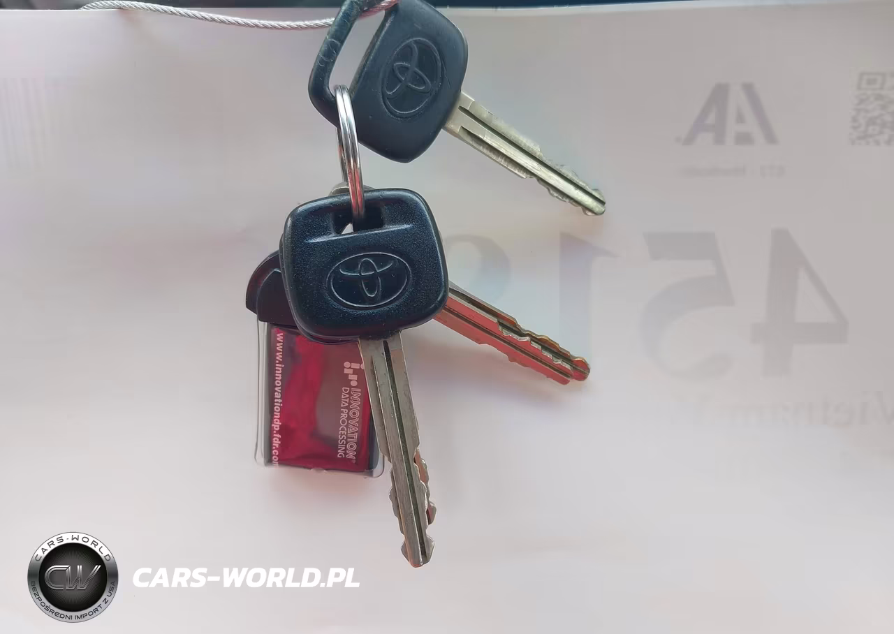2002 Toyota Camry Le VIN:JTDBE32K720086176 - 11