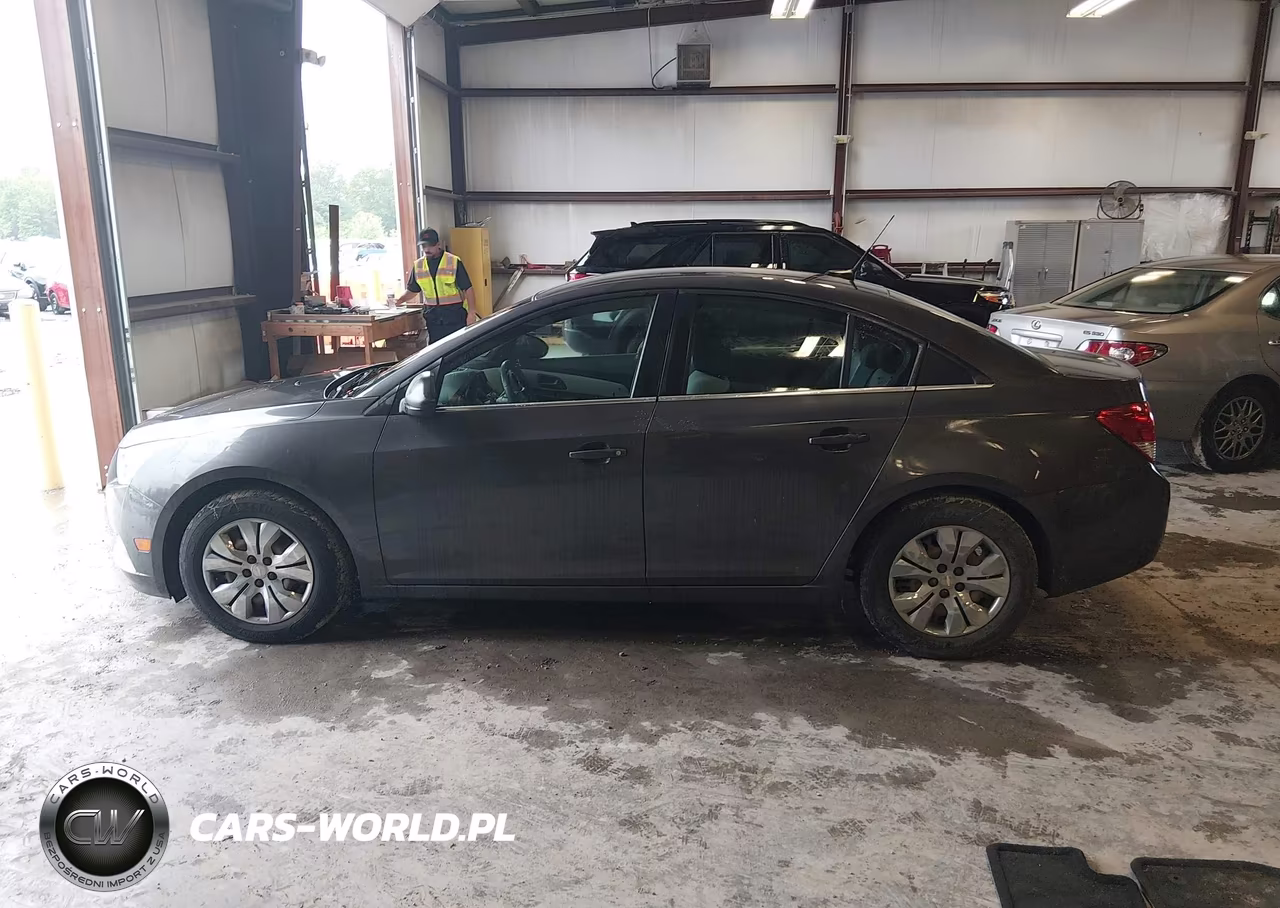 2011 Chevrolet Cruze Ls VIN:1G1PC5SH5B7223403 - 15