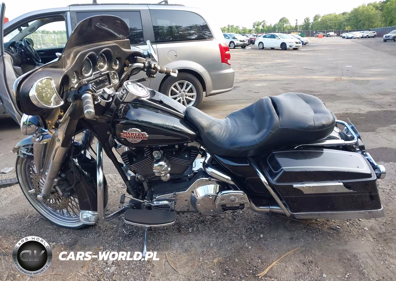2006 Harley-Davidson Flhtcui VIN:1HD1FCW156Y655025 - 13