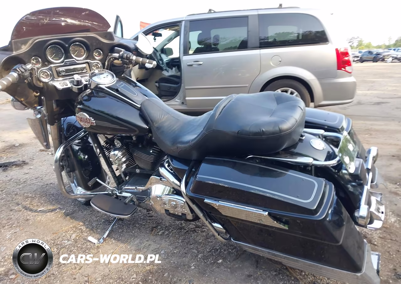 2006 Harley-Davidson Flhtcui VIN:1HD1FCW156Y655025 - 3