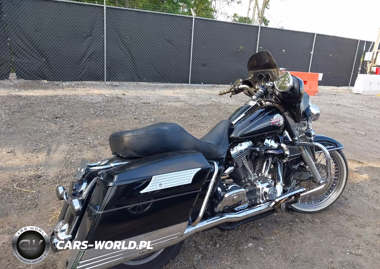 2006 Harley-Davidson Flhtcui VIN:1HD1FCW156Y655025 - 4