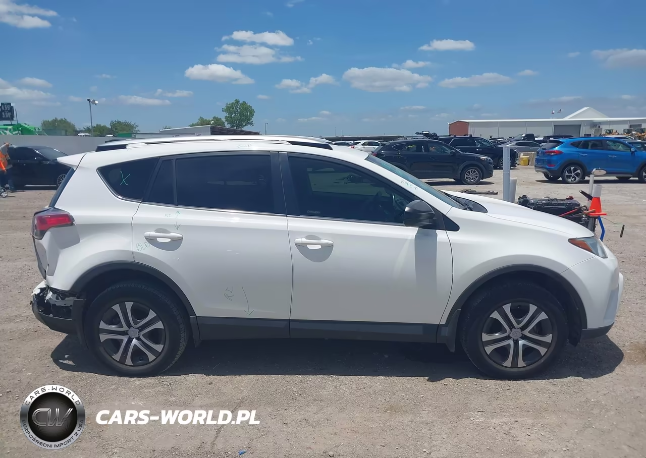 2017 Toyota Rav4 Le VIN:JTMZFREVXHJ108520 - 13