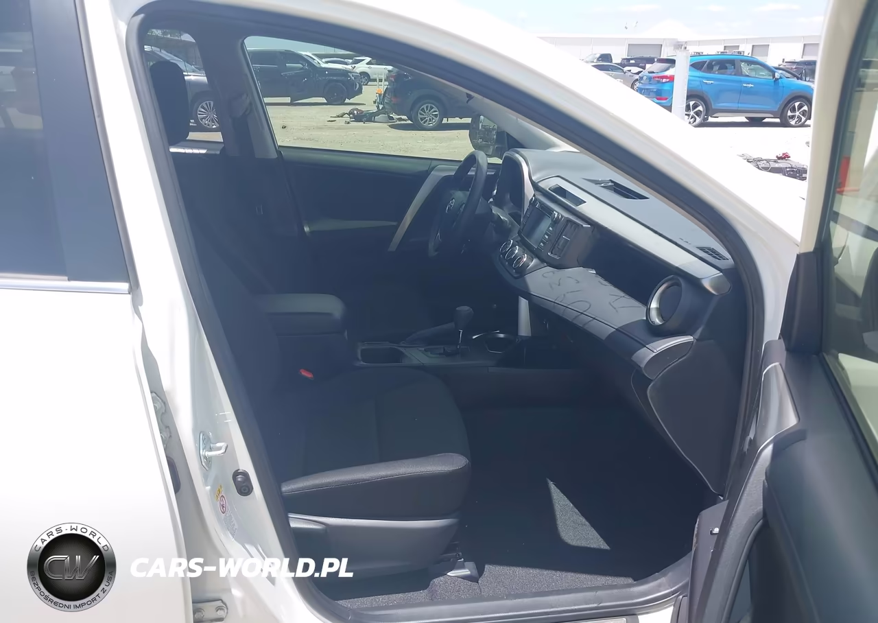 2017 Toyota Rav4 Le VIN:JTMZFREVXHJ108520 - 5