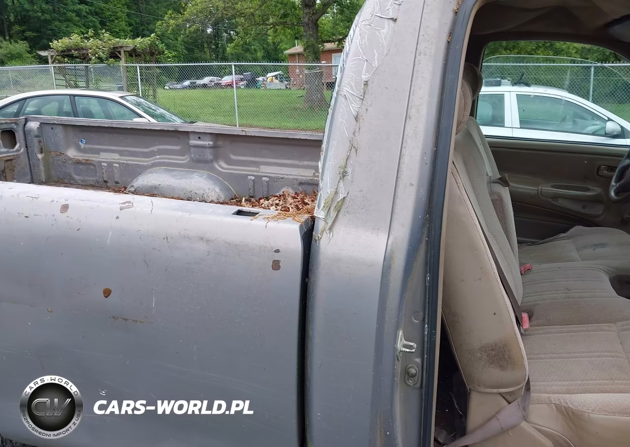 2000 Toyota Tundra VIN:5TBJN3219YS023890 - 8