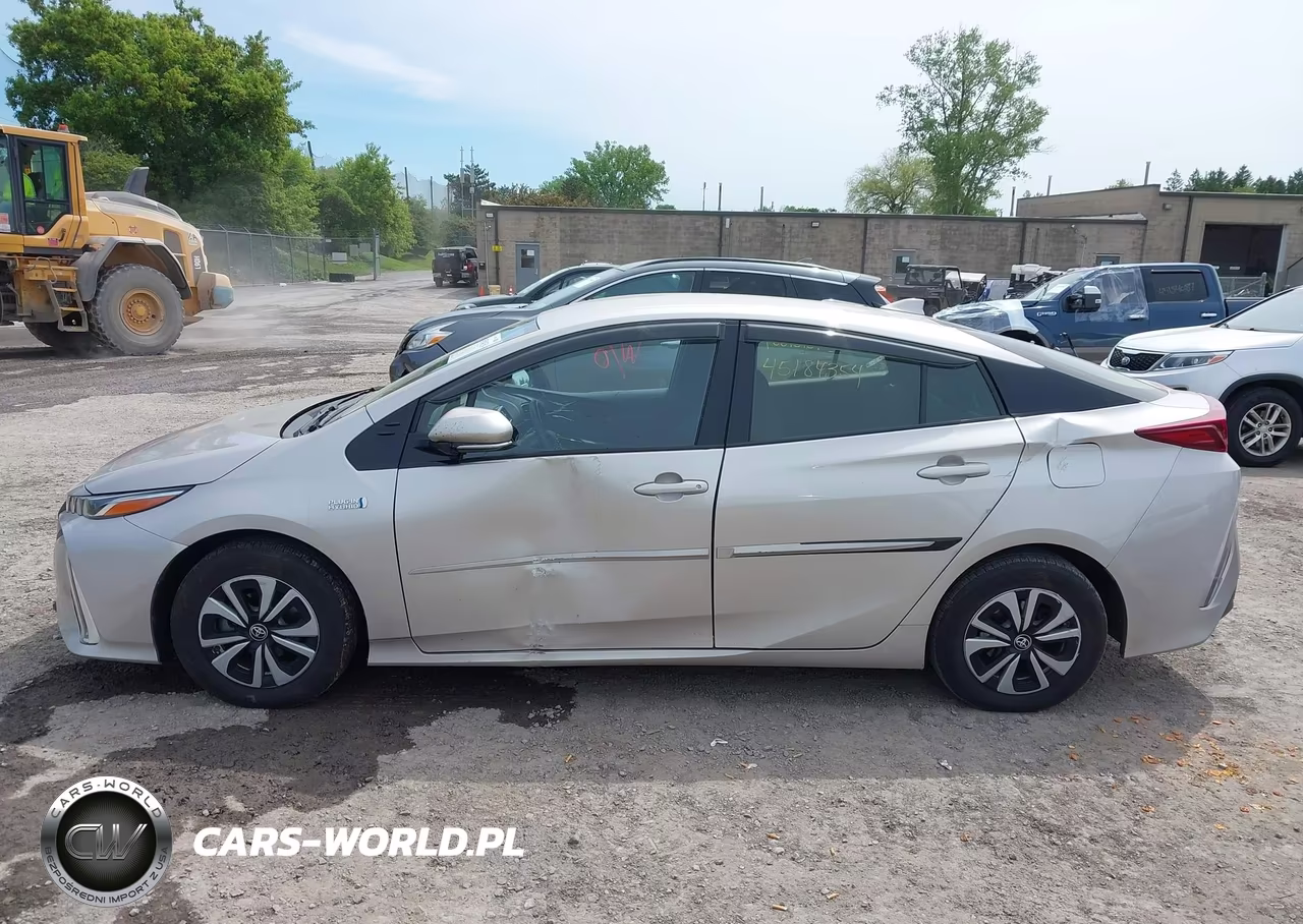 2017 Toyota Prius Prime Plus VIN:JTDKARFP2H3038208 - 14