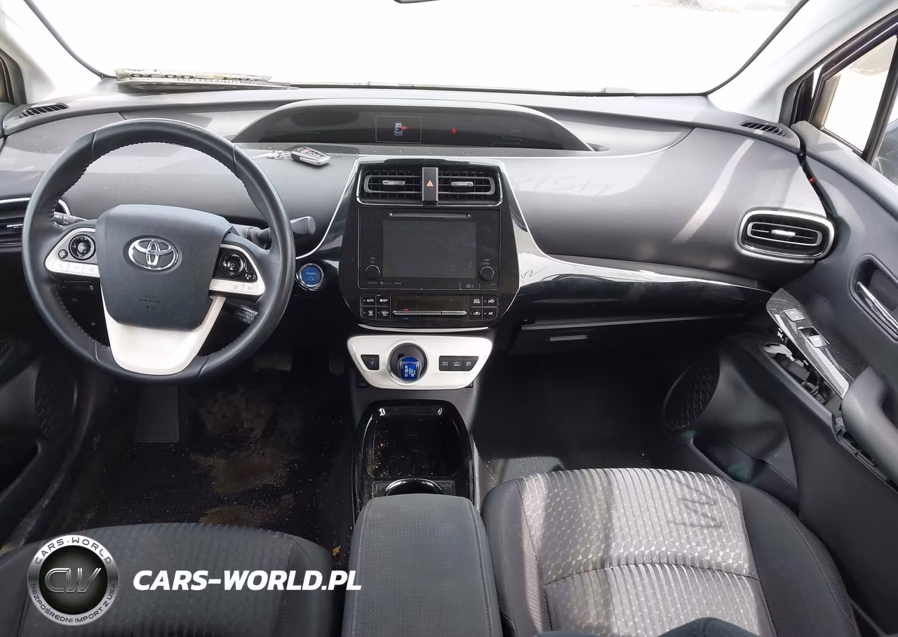 2017 Toyota Prius Prime Plus VIN:JTDKARFP2H3038208 - 5