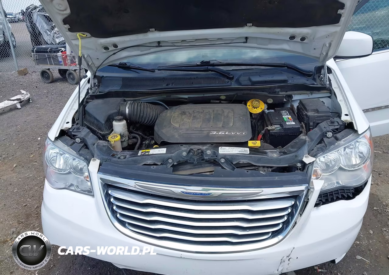 2016 Chrysler Town & Country Touring VIN:2C4RC1BG1GR206233 - 10
