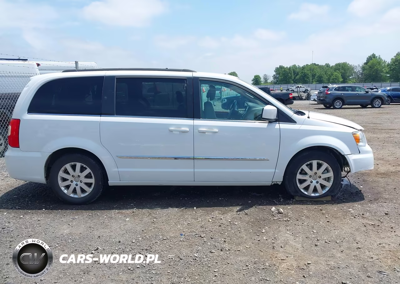 2016 Chrysler Town & Country Touring VIN:2C4RC1BG1GR206233 - 14