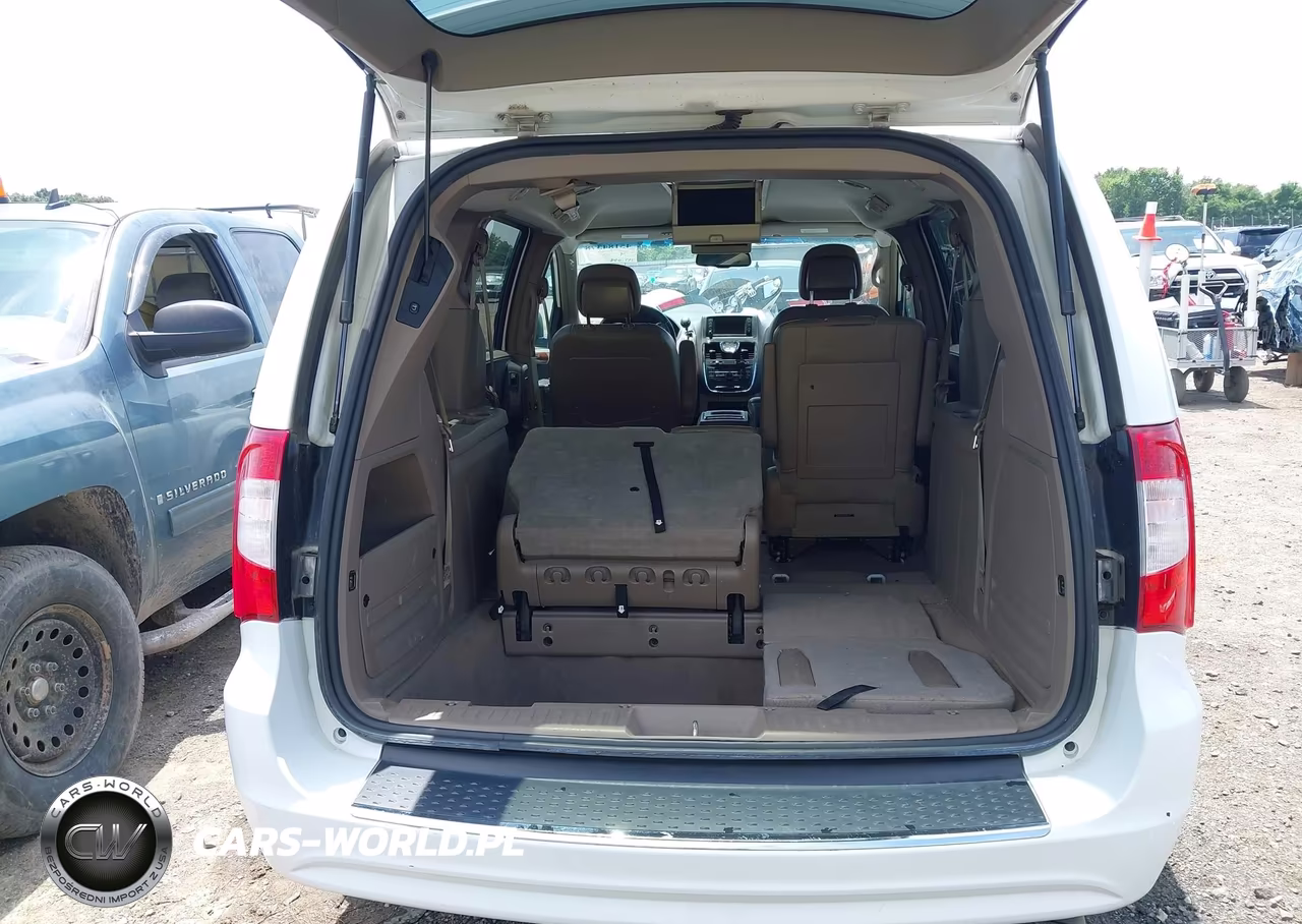 2016 Chrysler Town & Country Touring VIN:2C4RC1BG1GR206233 - 18