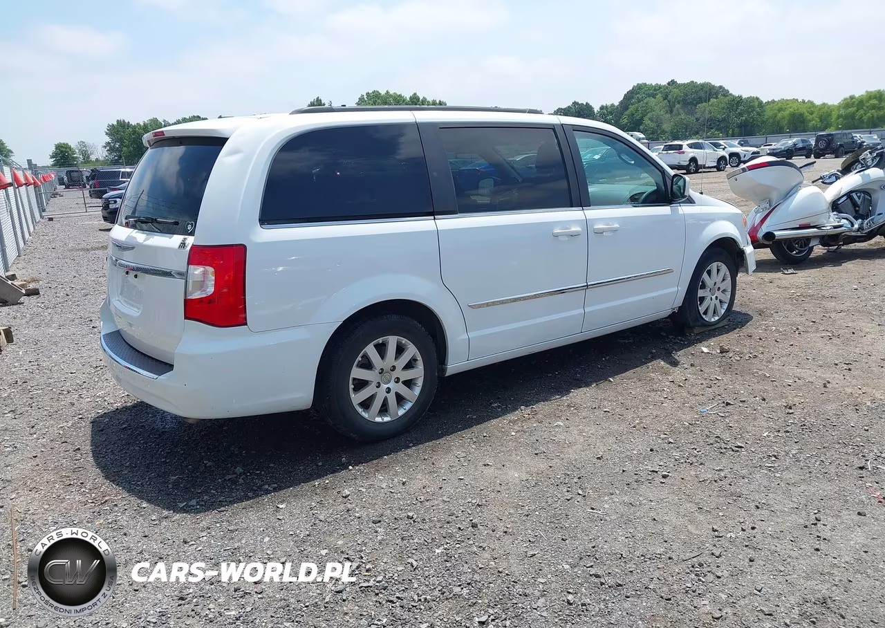 2016 Chrysler Town & Country Touring VIN:2C4RC1BG1GR206233 - 4