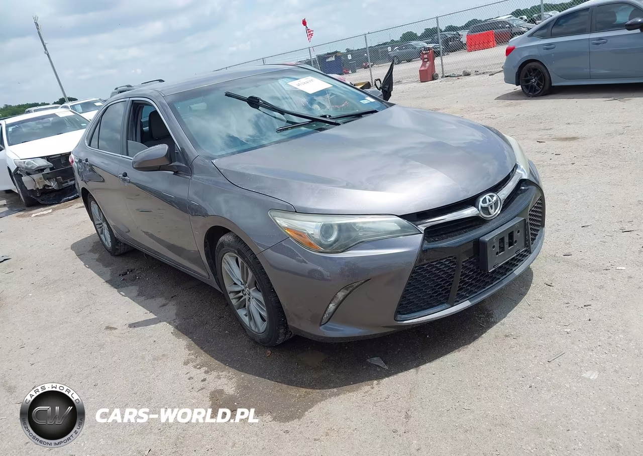 2015 Toyota Camry Se – zdjęcie 1 z 16