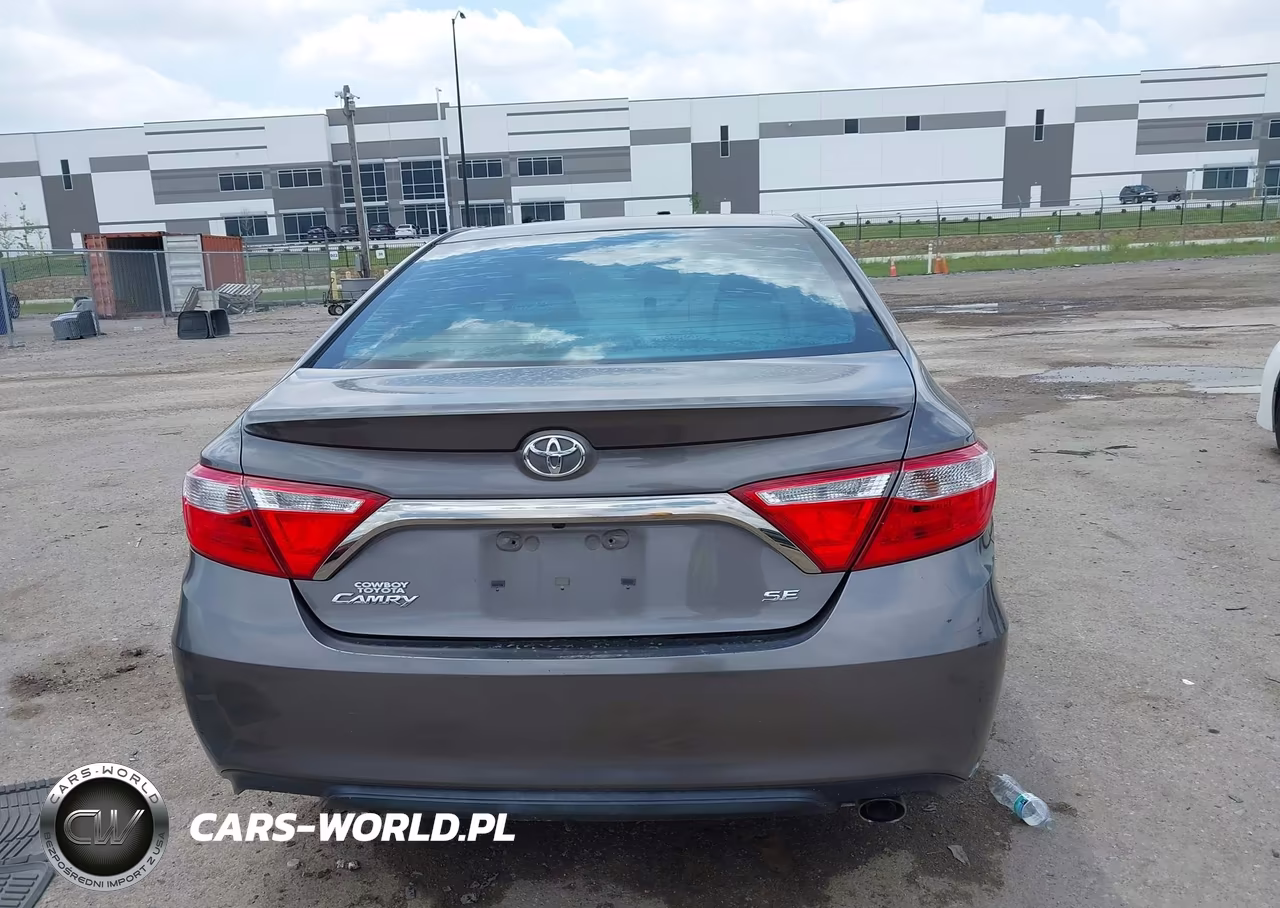 2015 Toyota Camry Se VIN:4T1BF1FK0FU015410 - 16